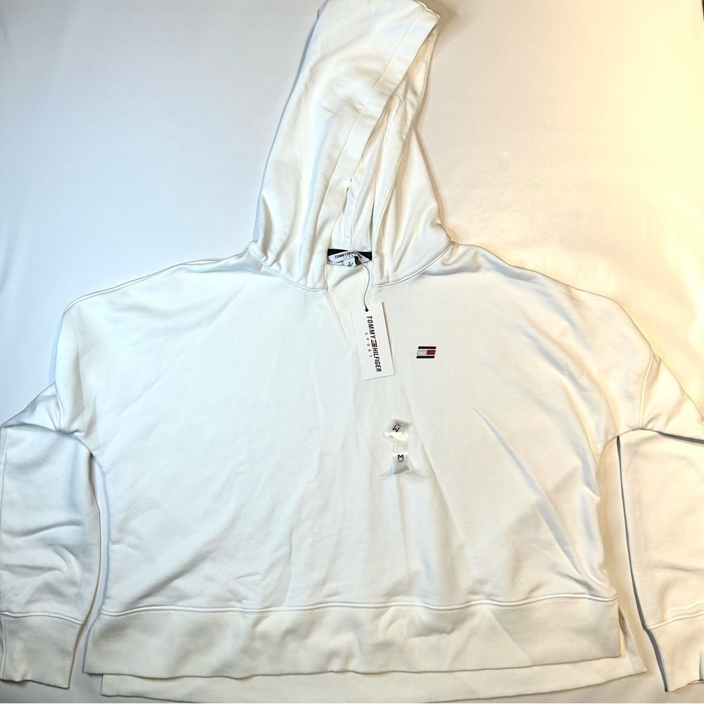 Women’s extra wide Tommy Hilfiger cropped hoodie